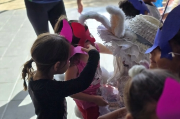 Foto - Entrega de Ovos de Páscoa Escolas Municipais