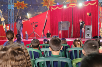 Foto - Crianças da Pré-Escola vivem dia mágico no circo em Jacutinga
