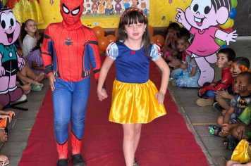 Foto - Fantasia, dança e muita diversão na Semana das Crianças (Pré-Escola Luzia Sanches Diniz)