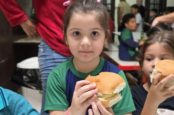 Foto - Lanche Especial de Fim de Ano | Pré-Escola Luzia Sanches Diniz
