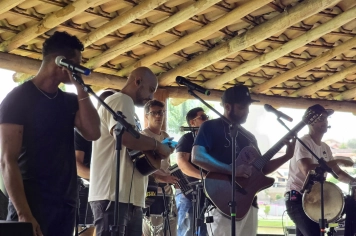 Foto relacionada - Tardezinha no Lago aquece Albertina e abre caminho para o Carnaval