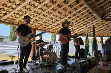 Foto - 6ª Cavalgada Beneficente ao Natal