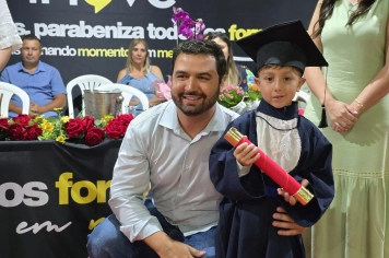 Foto - Formatura Pré-Escola Luzia Sanches Diniz