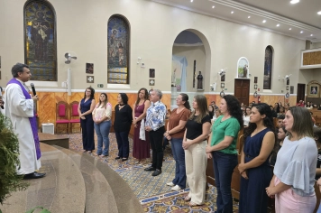 Foto relacionada - Noite de Fé e Gratidão Marca Caminhada dos Formandos do 9º Ano