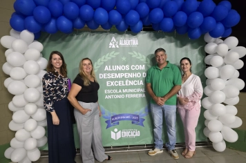 Foto relacionada - Albertina celebra avanços na educação com a cerimônia de premiação do Projeto +IDEB