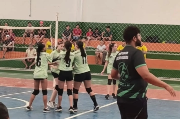 Foto - Primeiro amistoso das categorias de base do vôlei