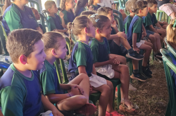 Foto - Crianças da Pré-Escola vivem dia mágico no circo em Jacutinga