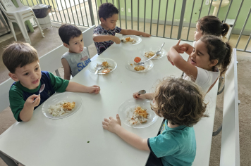 Foto - Alimentação nas Escolas de Albertina