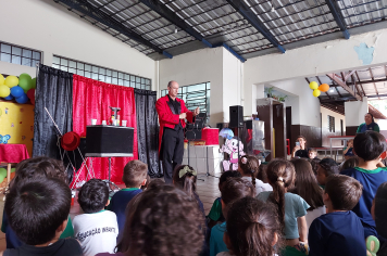 Foto relacionada - A Magia Invade as Escolas Municipais de Albertina!