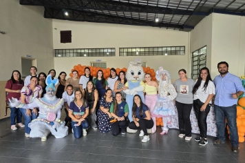 Foto - Entrega de Ovos de Páscoa Escolas Municipais