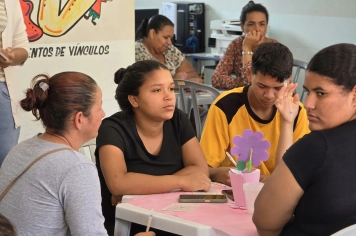 Foto - Dia da Mulher no CRAS Homenagem e Convivência