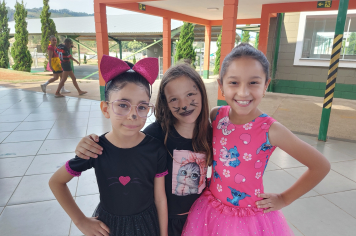 Foto - Dia de Fantasia na Escola Municipal Antônio Ferreira