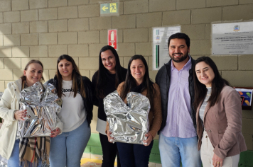 Foto - Professores da rede municipal de Albertina recebem Chromebooks para uso pedagógico
