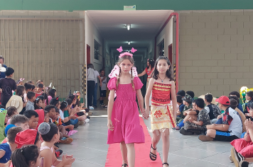 Foto - Dia de Fantasia na Escola Municipal Antônio Ferreira
