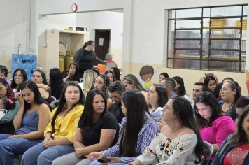 Foto - Dia das mães na Escola Municipais