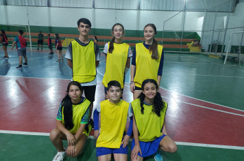 Foto - Treino de Vôlei Infantil e Adolescentes