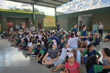Foto - Entrega de Ovos de Páscoa Escolas Municipais