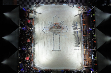 Foto - Tradição e fé embalaram o segundo dia do rodeio