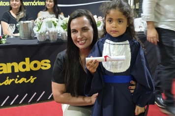 Foto - Formatura Creche Tereza Rossi