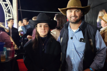 Foto - Abertura do 29º Rodeio leva emoção e espetáculo à arena!