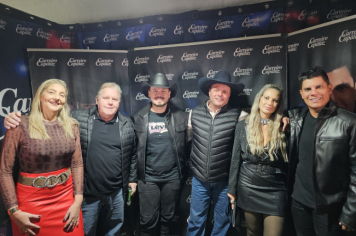 Foto - Tradição e fé embalaram o segundo dia do rodeio