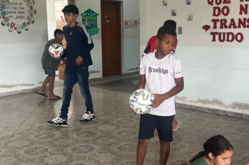 Foto relacionada - Presentes, carinho e pertencimento: CRAS de Albertina vive tarde de alegria com ação do Sicoob Credivass