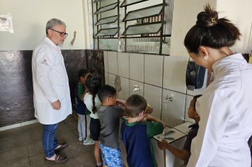 Foto - Dentistas nas Escolas Municipais