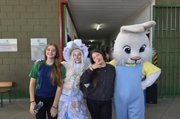 Foto - Entrega de Ovos de Páscoa Escolas Municipais