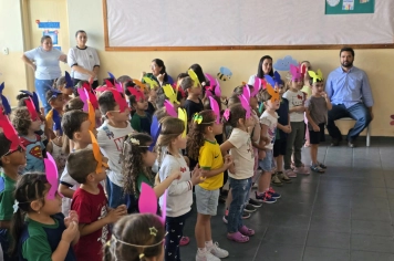 Foto - Entrega de Ovos de Páscoa Escolas Municipais