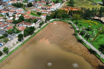 Foto - Manutenção no Parque do Lago
