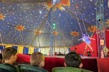 Foto - Crianças da Pré-Escola vivem dia mágico no circo em Jacutinga