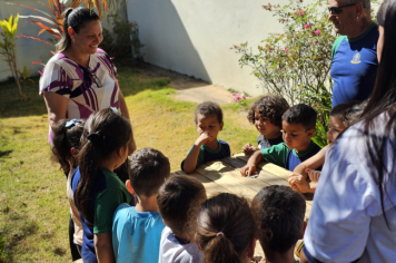 Foto - Jardim Sensorial da Pré-Escola Municipal Luzia Sanches Diniz