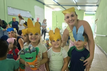 Foto - Entrega de Ovos de Páscoa Escolas Municipais