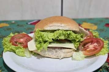 Foto relacionada - LANCHES ESPECIAIS MARCAM PROGRAMAÇÃO DE FIM DE ANO NA PRÉ-ESCOLA MUNICIPAL LUZIA SANCHES DINIZ