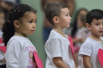 Foto relacionada - Amor em forma de homenagem marcou apresentações do Dia das Mães nas escolas municipais de Albertina