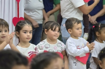 Foto relacionada - Amor em forma de homenagem marcou apresentações do Dia das Mães nas escolas municipais de Albertina