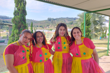 Foto - Dia de Fantasia na Escola Municipal Antônio Ferreira
