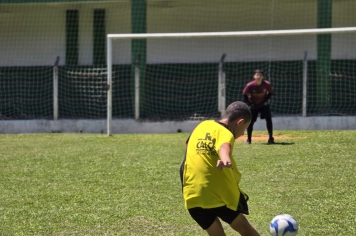 Foto - Treino de Futebol de Campo (Crianças e Adolescentes)