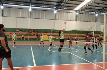 Foto - Primeiro amistoso das categorias de base do vôlei