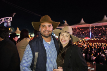 Foto - Abertura do 29º Rodeio leva emoção e espetáculo à arena!