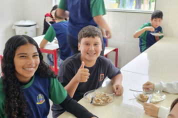 Foto relacionada - Alimentação saudável e preparada com amor nas escolas municipais de Albertina