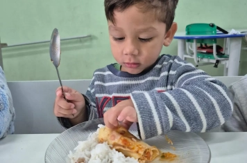 Foto - Lanche Especial de Fim de Ano – Creche Municipal Teresa Rossi