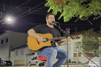 Foto relacionada - Festival Albertina de Luz 2025 transforma o Natal em turismo, cultura e encontros em família