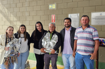 Foto - Professores da rede municipal de Albertina recebem Chromebooks para uso pedagógico
