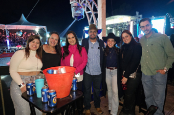 Foto - Abertura do 29º Rodeio leva emoção e espetáculo à arena!