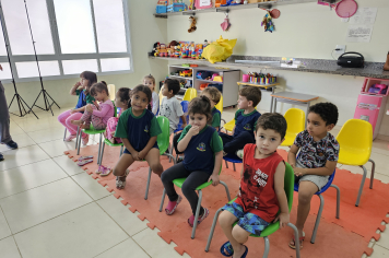 Foto - Teatro educativo conscientiza crianças sobre o combate à dengue