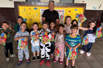 Foto relacionada - Encerramento da Semana das Crianças foi puro encanto e diversão na Pré-Escola Luzia Sanches Diniz