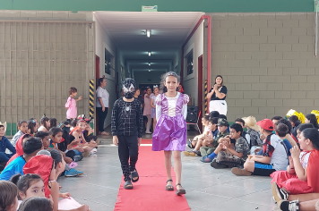Foto - Dia de Fantasia na Escola Municipal Antônio Ferreira