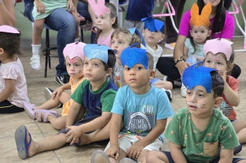 Foto - Entrega de Ovos de Páscoa Escolas Municipais