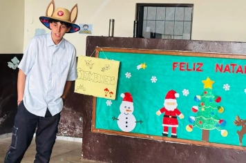 Foto relacionada - Teatro encanta crianças da Pré-Escola Luzia Sanches Diniz com “Os Saltimbancos”